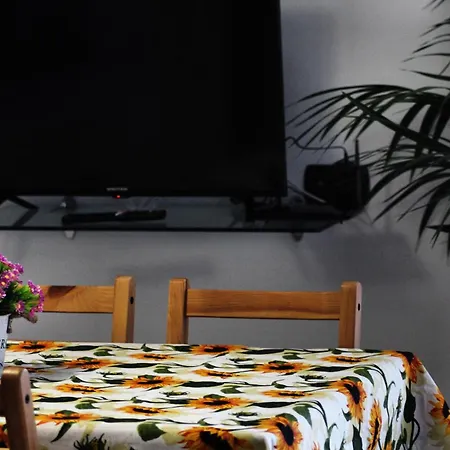 Appartement Fara 8 *